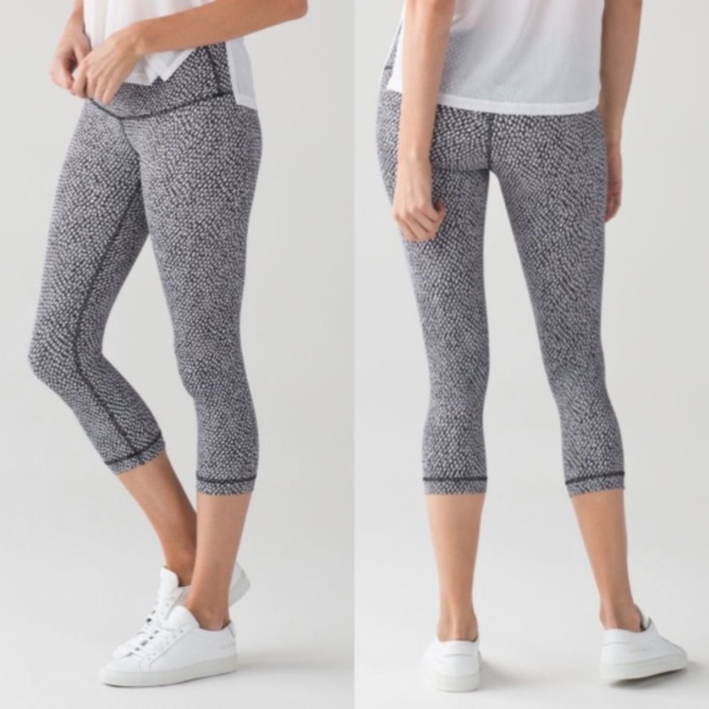 Lululemon Wunder Under Crop Scatter Star Arctic - Picture 1 of 8